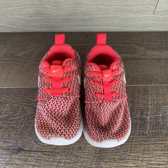 Toddler girls Nike Roshe One Sneaker - Picture 3 of 8